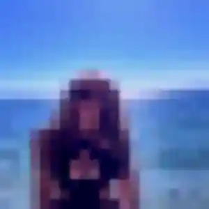 rencontre sexy à Carquefou : photo de Leontine, 19 ans - sans engagement