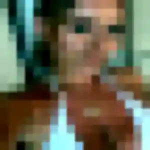 Naomi (22 ans) à Châtillon cherche une rencontre maintenant