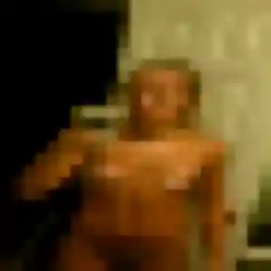 Elodie, 19 ans, connectée à Elne pour un rencontre sexy