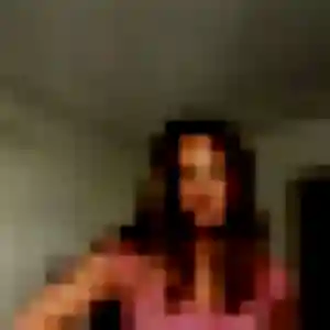 Julie, 32 ans, en ligne à Epagny Metz-Tessy pour une rencontre coquine