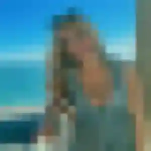 Anouk (23 ans) à Fontaine attend une rencontre rapidement