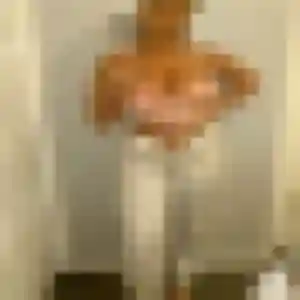 Brigitte, 20 ans, connectée à La Crau pour un rencontre sexy