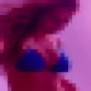 Faustine, 32 ans, en ligne à Le Beausset pour une rencontre coquine