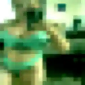 Elise, femme de 27 ans propose rencontre sexy à Le Lavandou