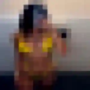 Rencontre Karen, 19 ans à Mayenne en privé