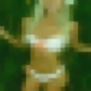 Découvre Chloe, 20 ans à Millau en privé