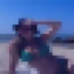 Helena (38 ans) à Pont-Évêque cherche un rencontre sexy rapidement