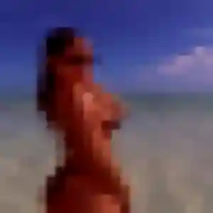 rencontre sexy à Pornic : photo de Karen, 23 ans - accès libre