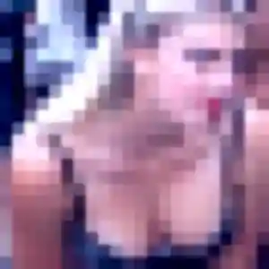 Jessica, 21 ans, en ligne à Ronchin pour une rencontre coquine