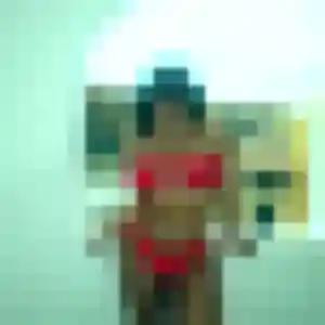 Emilie, 20 ans, connectée à Roquefort-la-Bédoule pour une rencontre coquine
