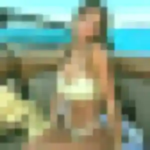 Photo de Elvire à Saint-Aubin-lès-Elbeuf (25 ans) - rencontre sexy discret
