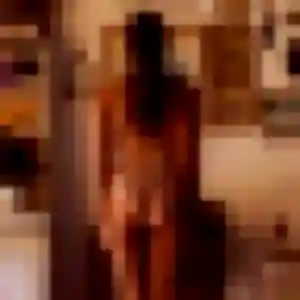 rencontre sexy à Saint-Pierre : photo de Mia, 22 ans - accès libre