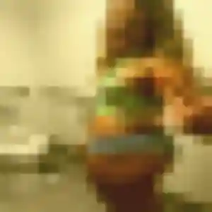 Oumaima, 19 ans, cherche un rencontre sexy à Saint-Priest-en-Jarez