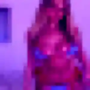 Sofia, 24 ans, en ligne à Sainte-Sigolène pour une rencontre coquine