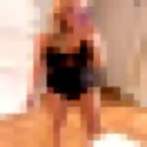 Elena (20 ans) à Sarlat-la-Canéda attend une rencontre ce soir