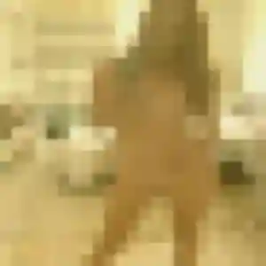 Photo privée de Dina, 24 ans à Septèmes-les-Vallons - plan discret