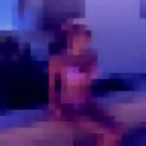 Suzanne, 19 ans, cherche un rencontre sexy à Vaux-le-Pénil