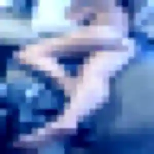 Alienor, 25 ans, en ligne à Vaux-sur-Seine pour une rencontre coquine