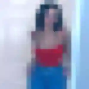 Photo sexy de Flore, 22 ans à Vaux-sur-Seine - rencontre sans lendemain