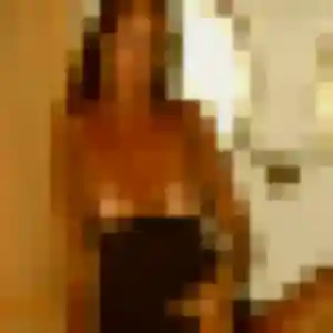 rencontre sexy à Villeneuve-sur-Yonne : photo de Clara, 20 ans - sans engagement